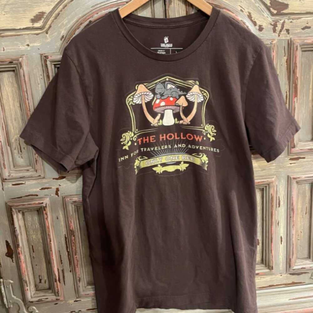 Once Upon a Broken Heart The Hollow Inn Fairytale Unisex L Brown Graphic Tee